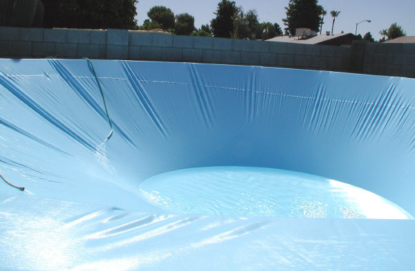 deep end liner in round pool