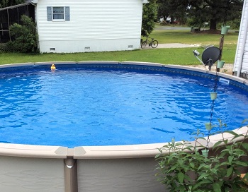 pool with no fence